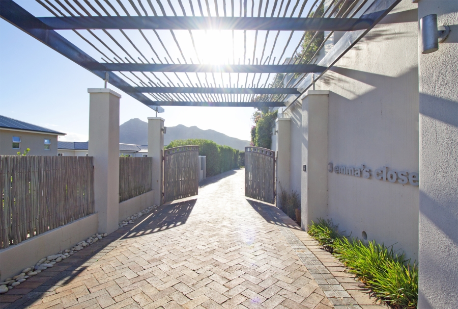 4 Bedroom Property for Sale in Belvedere Western Cape